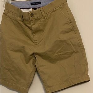Tommy Hilfiger Men's Khaki Flat Front Shorts